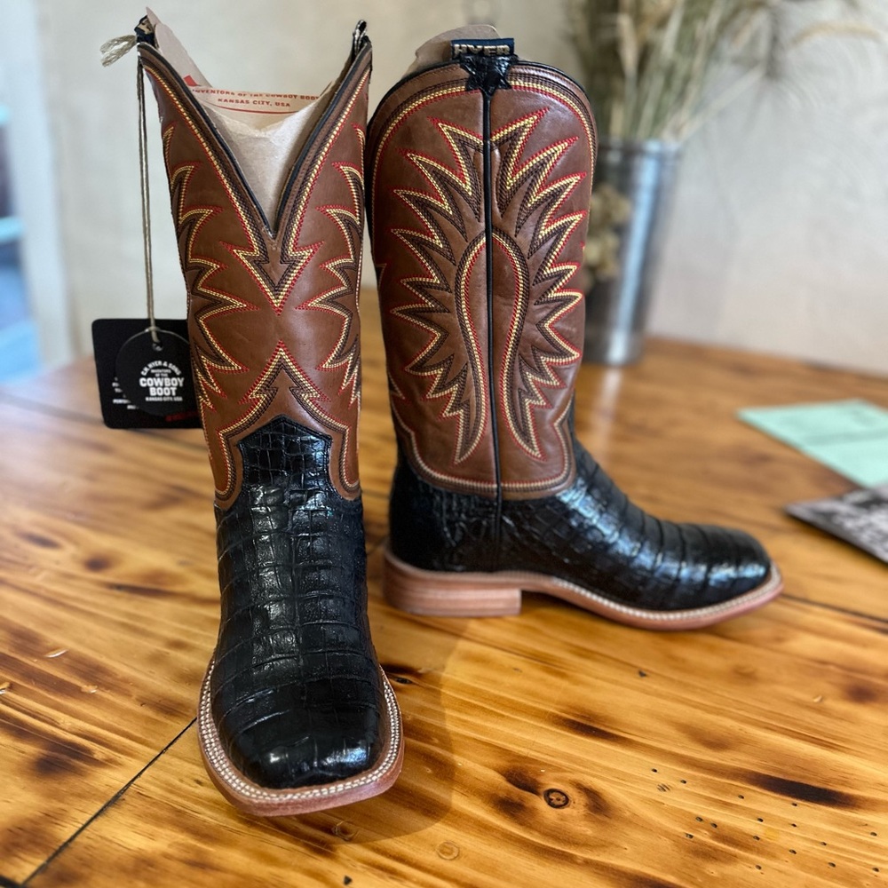 BNIB Men’s Hyer Big Bow Caiman cowboy boots size 9D
